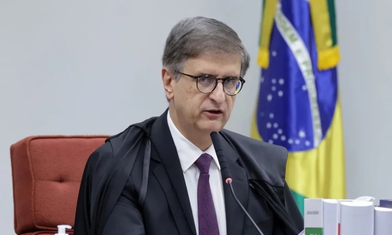 PGR volta a pedir acesso integral ao celular de Vorcaro antes de julgamento no STF