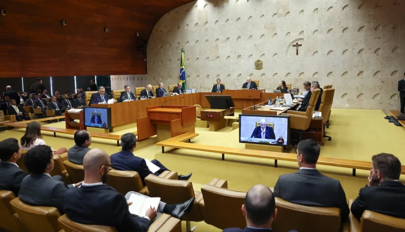 STF suspende julgamento sobre Moraes; pedido de vista de Dino deixa placar em 4 a 3