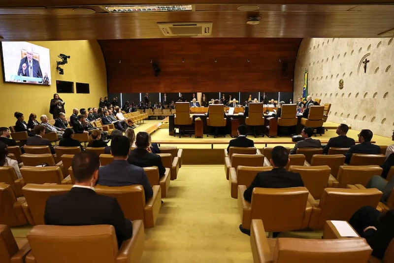 Pedido de vista de Dino suspende julgamento do caso Master no STF; mérito sobre eventual investigação não chegou a ser analisado