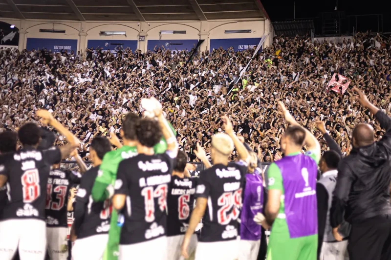 Vasco vence Santa Fe e mantém chance de final brasileira na Copa Sul-Americana