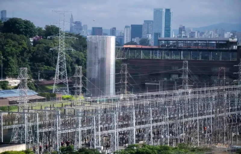 Brasil precisa mais que dobrar investimentos em infraestrutura e alcançar R$ 550 bilhões por ano, aponta CNI