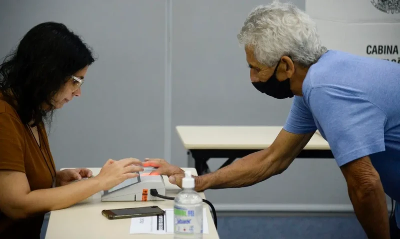 Aposentado que votar nas eleições terá Prova de Vida do INSS feita automaticamente