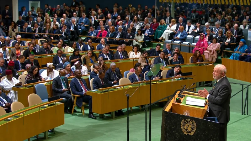 Lula diz na ONU que Brasil 'não cabe no quintal de ninguém' e defende soberania