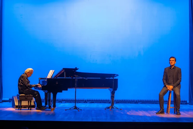 Sesc Glória recebe apresentação do maestro João Carlos Martins e do escritor Gabriel Chalita