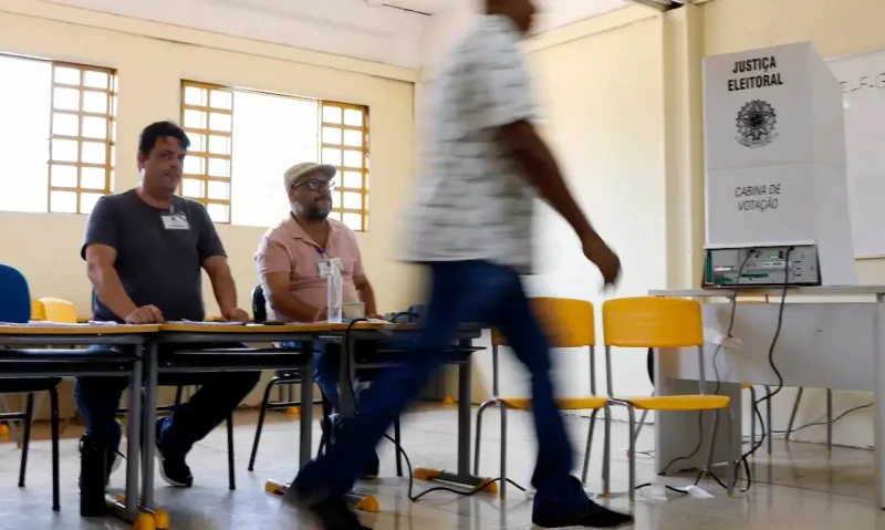 158,7 milhões de brasileiros vão às urnas neste domingo para escolher presidente, governadores e parlamentares