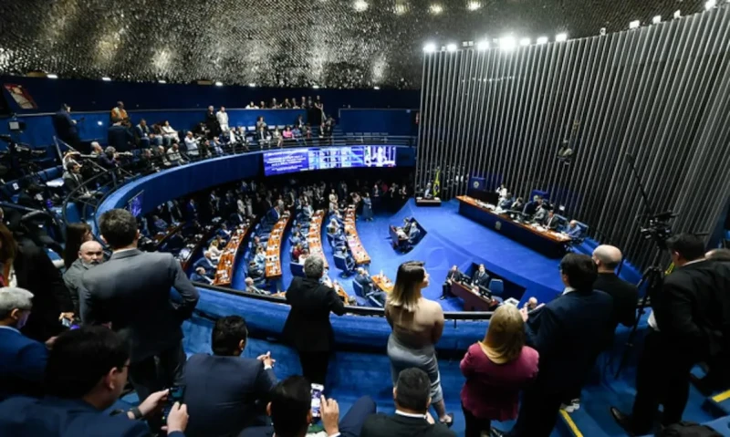 Senado aprova fim da escala 6x1 em primeiro turno com 75 votos favoráveis e apenas um contrário