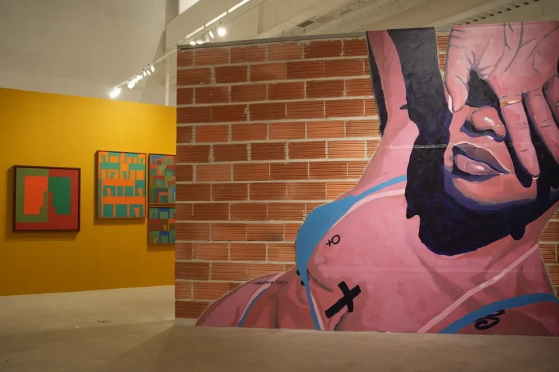 Cais das Artes abre exposição gratuita com obras de 57 artistas capixabas