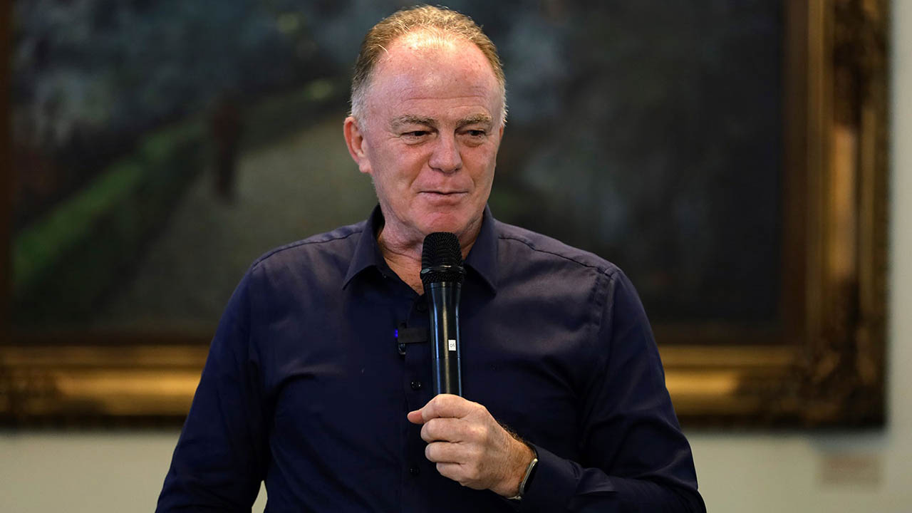 Casagrande e mais 13 deixarão o governo para se candidatar