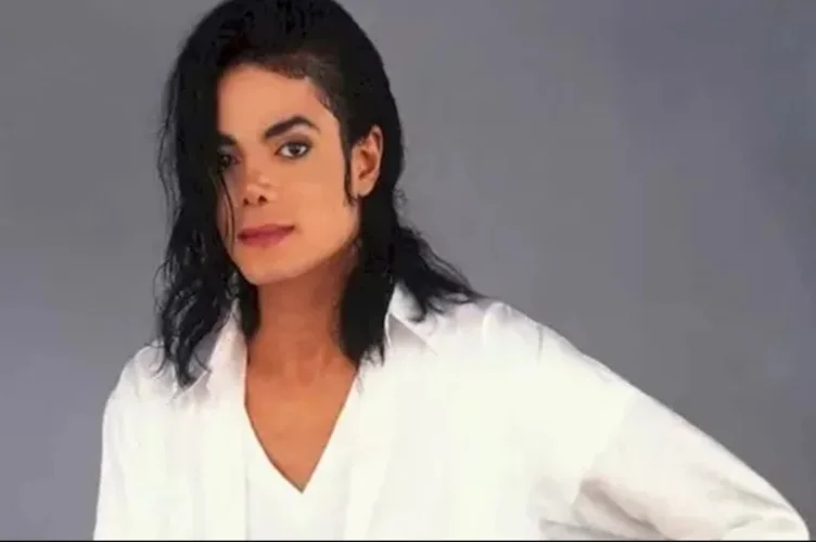 'Michael': Filme biográfico revive a ascensão de Michael Jackson em novo trailer