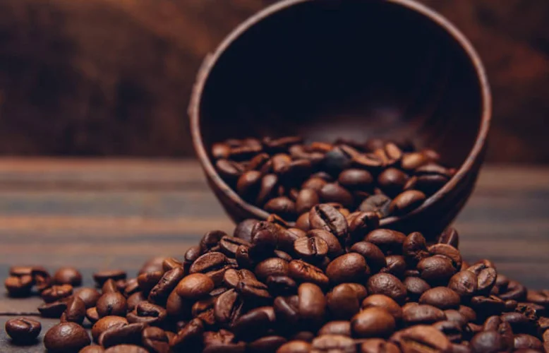 Café arábica sobe e robusta recua no mercado