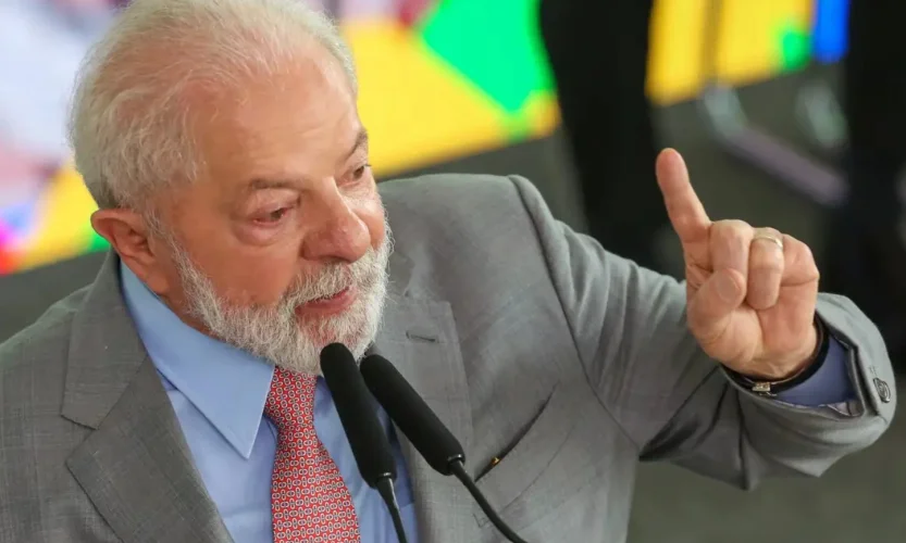 Lula sanciona lei do 'Mais Professores', com bolsas para estudantes de licenciatura