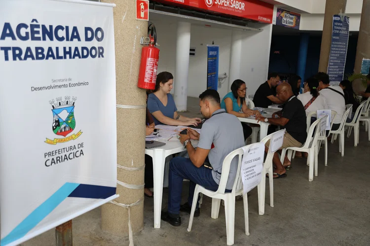 Cariacica abre mil vagas com salários até R$ 8,6 mil